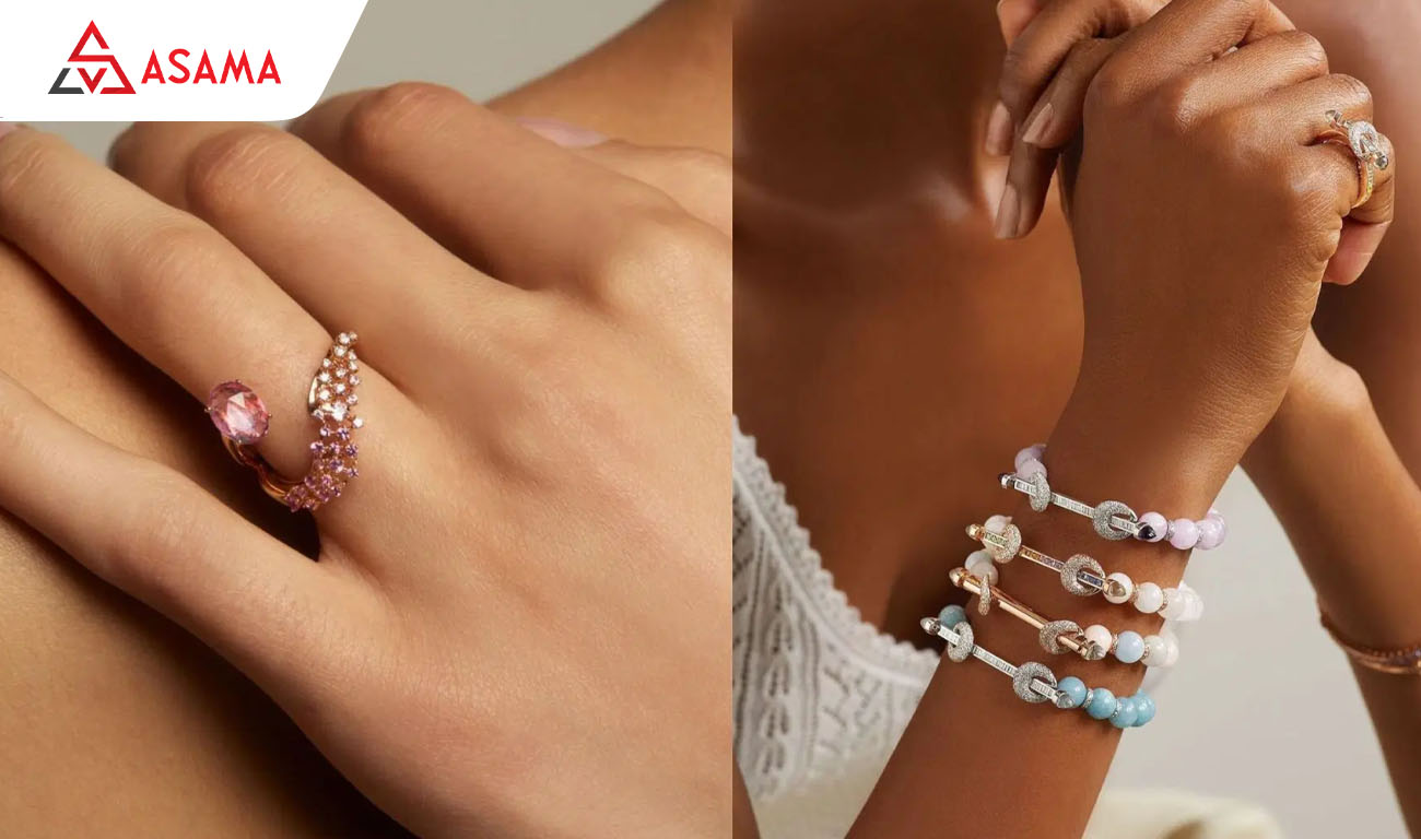 Trang sức khắc tên quà tặng 20/10 thể hiện tình cảm