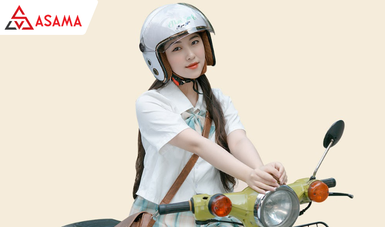 Mũ bảo hiểm quà tặng sếp nữ hữu ích