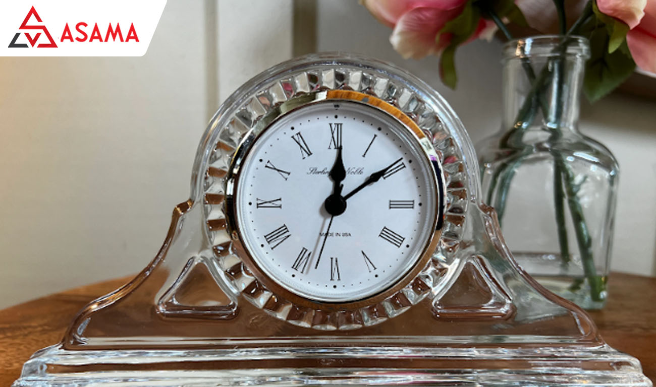 Đồng hồ quà tặng thuỷ tinh để bàn