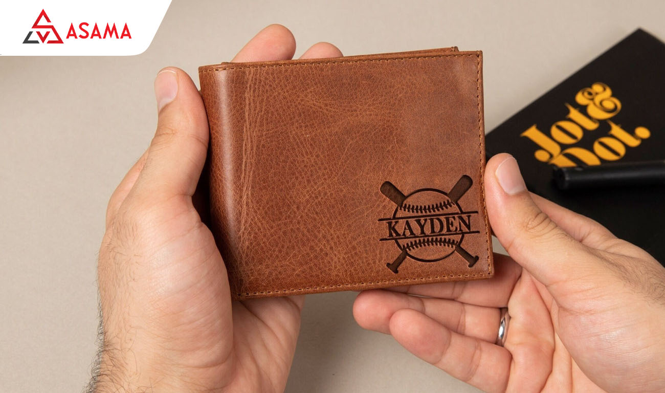 Bóp da in logo giúp quảng bá thương hiệu