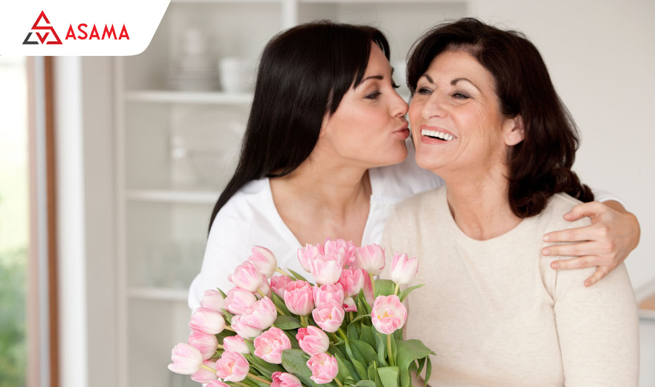 Tặng quà mẹ chồng thể hiện tấm lòng chân thành