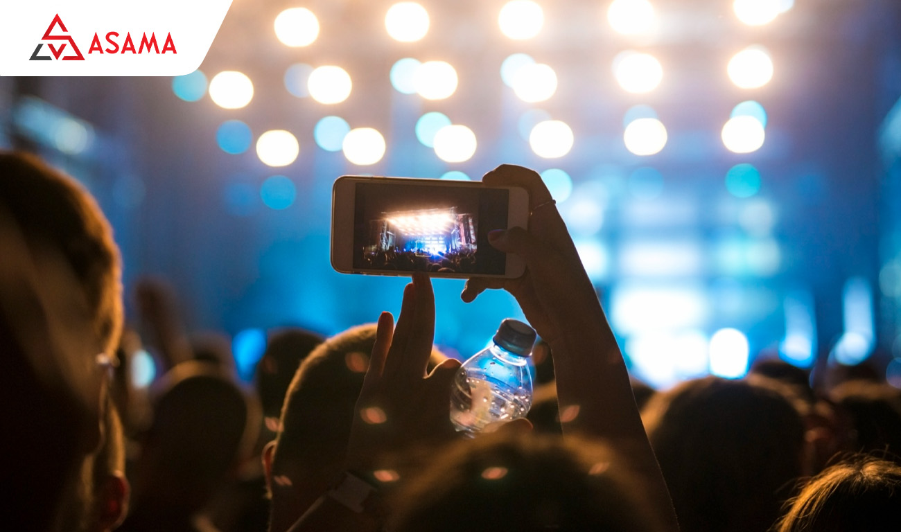 Săn vé xem concert cùng hội bạn thân