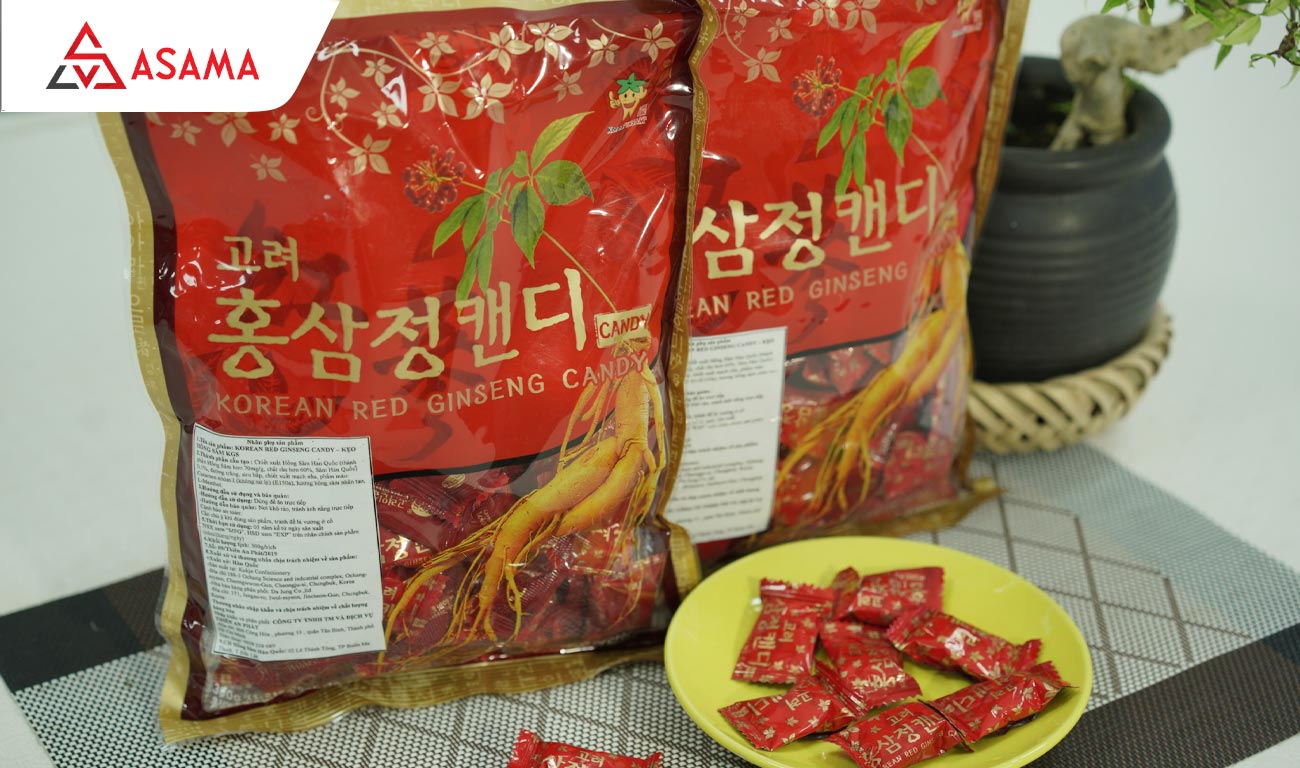 Kẹo sâm Hàn quốc trong khay bánh kẹo Tết
