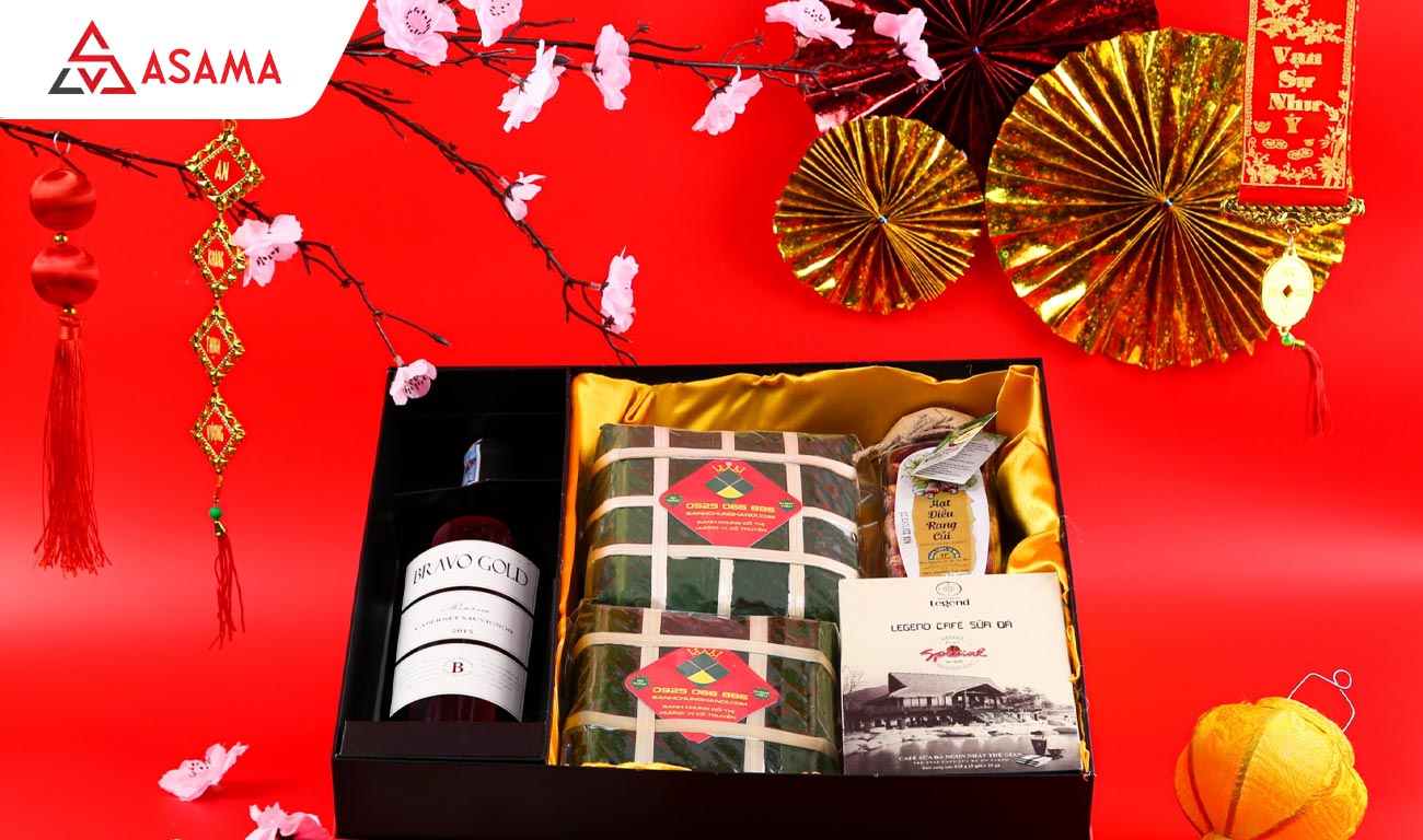 Giỏ quà Tết có bánh chưng, bánh tét