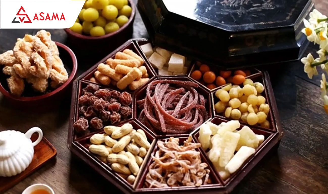 Giỏ quà mứt Tết biếu ông bà 