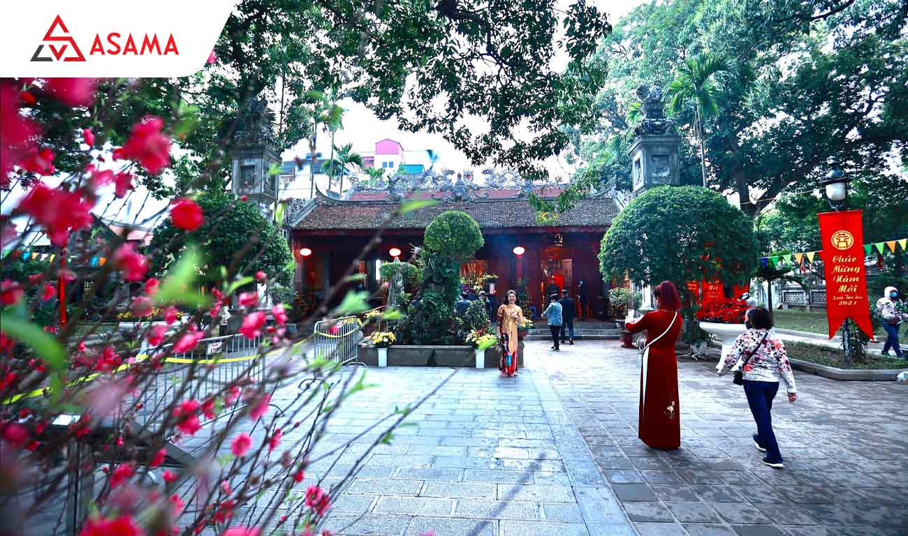 Đi lễ chùa ngày đầu năm mới