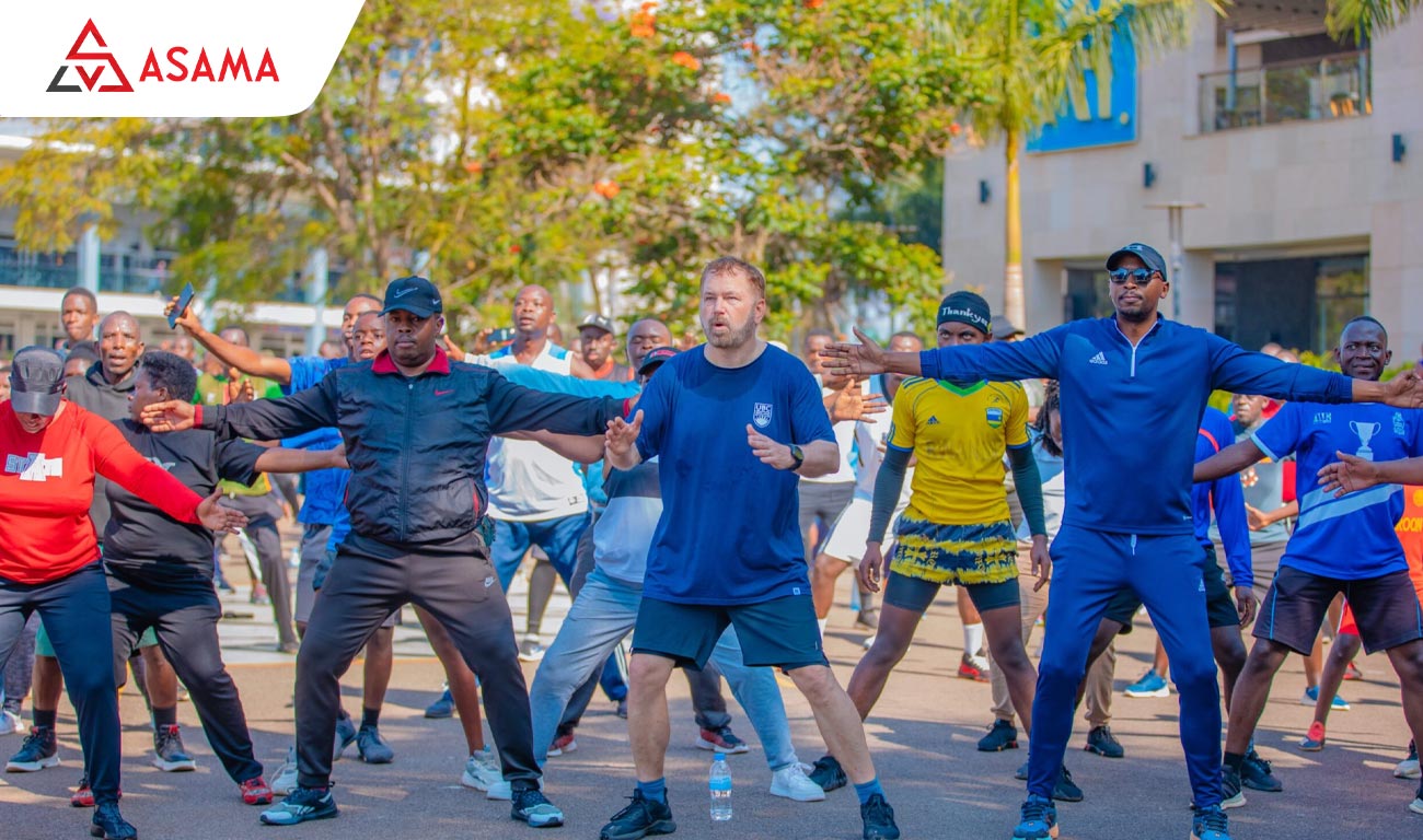 Quà tặng Valentine cho nam: Combo "Ngày lười biếng"